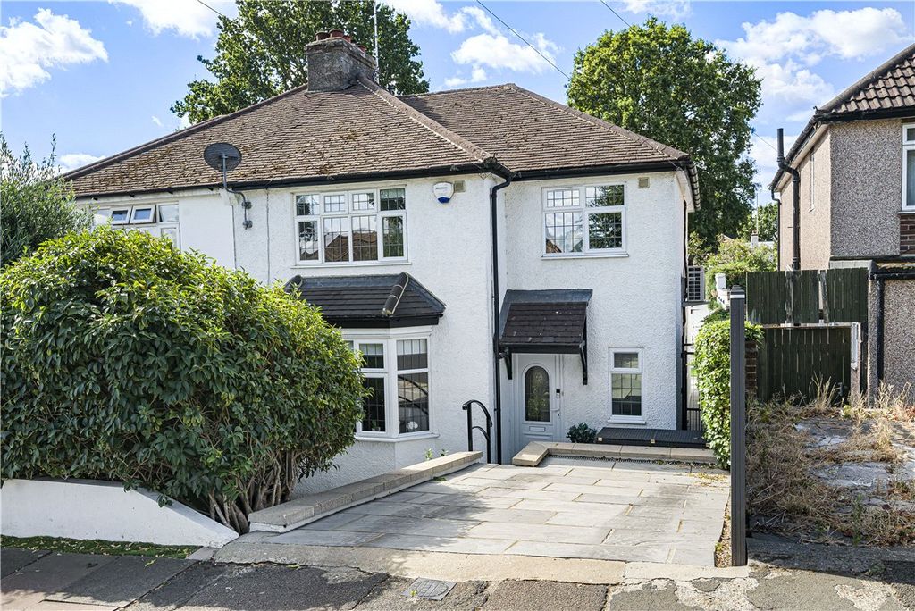Property photo 1 of 33 Picture No. 30