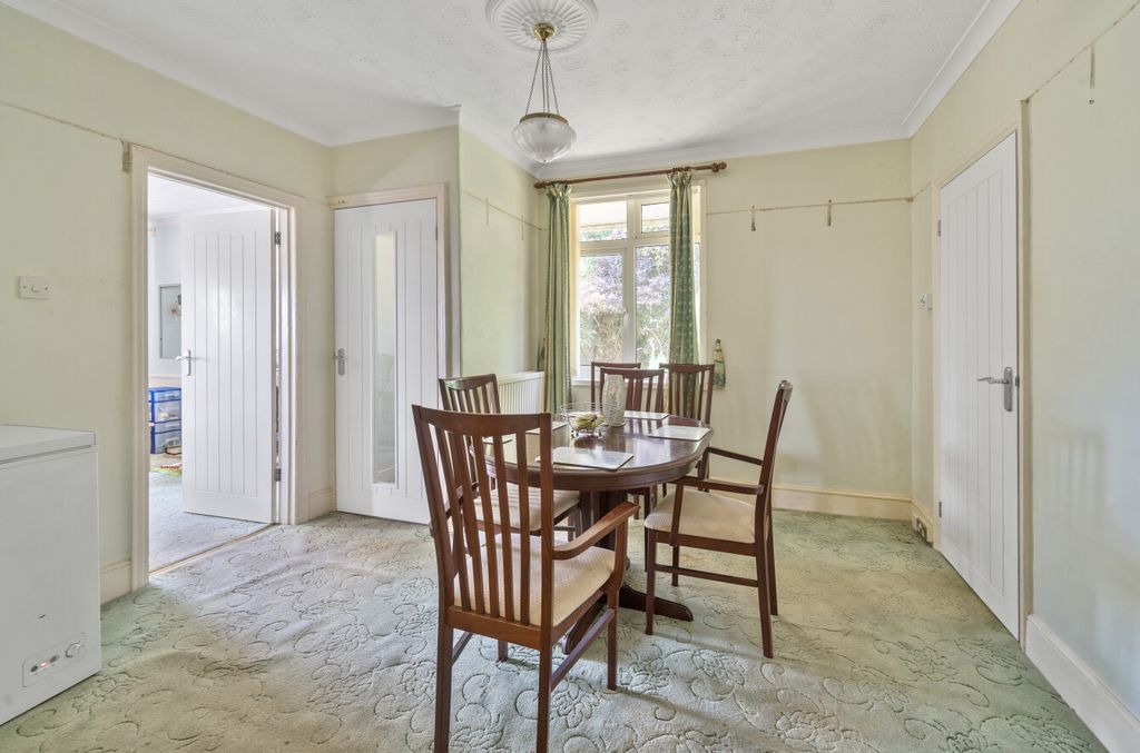 Property photo 3 of 21 1312920-13-6853Fc...