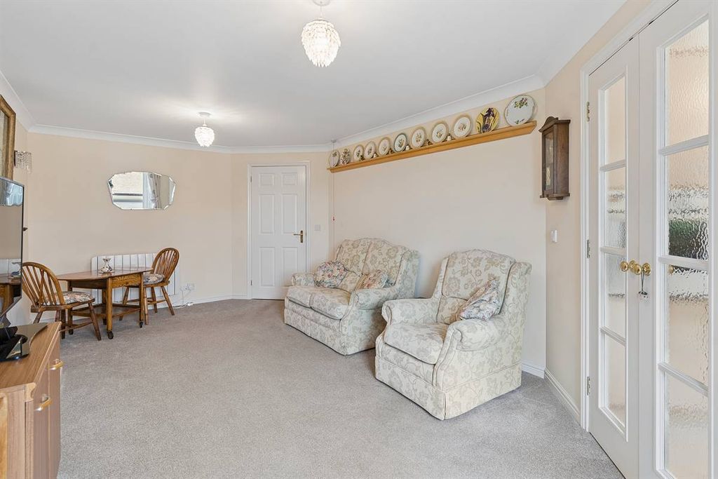 Property photo 3 of 12