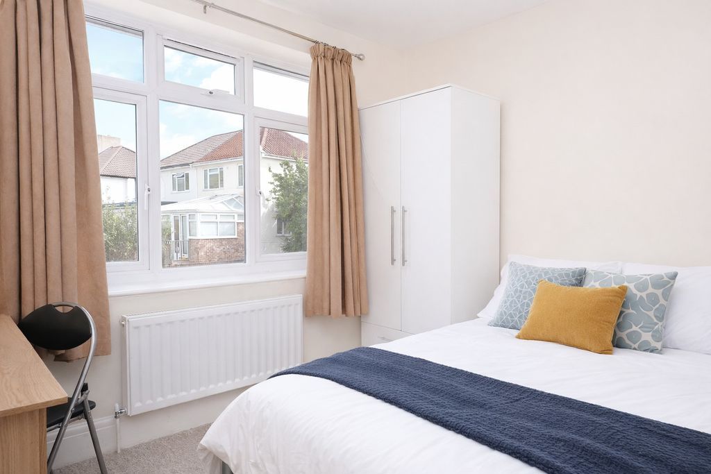 Property photo 2 of 10 Bedroom 2