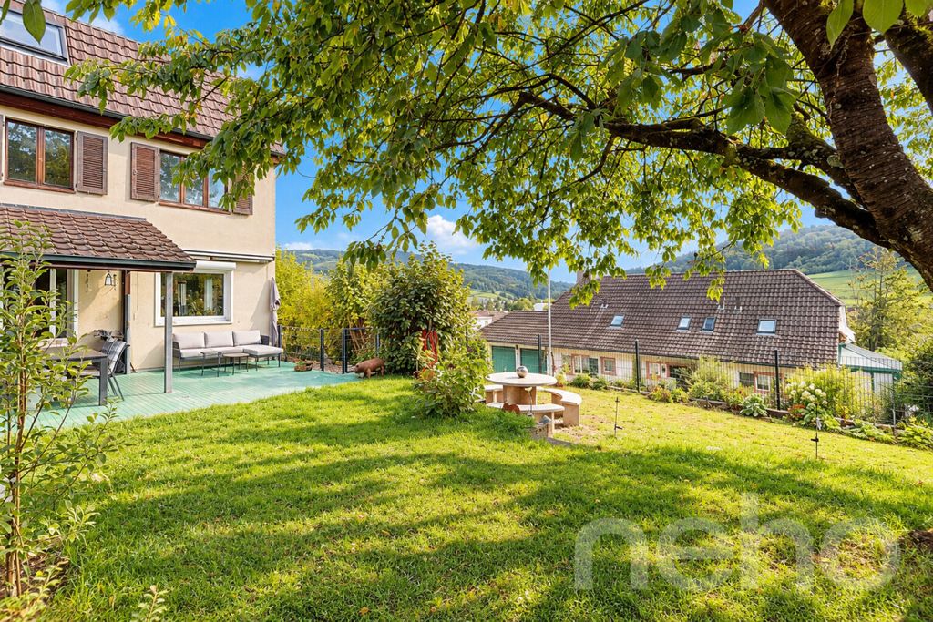 Property photo 2 of 12