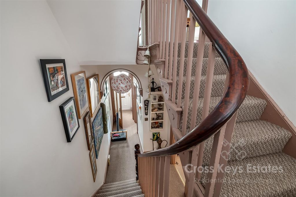 Property photo 2 of 32 Hallway