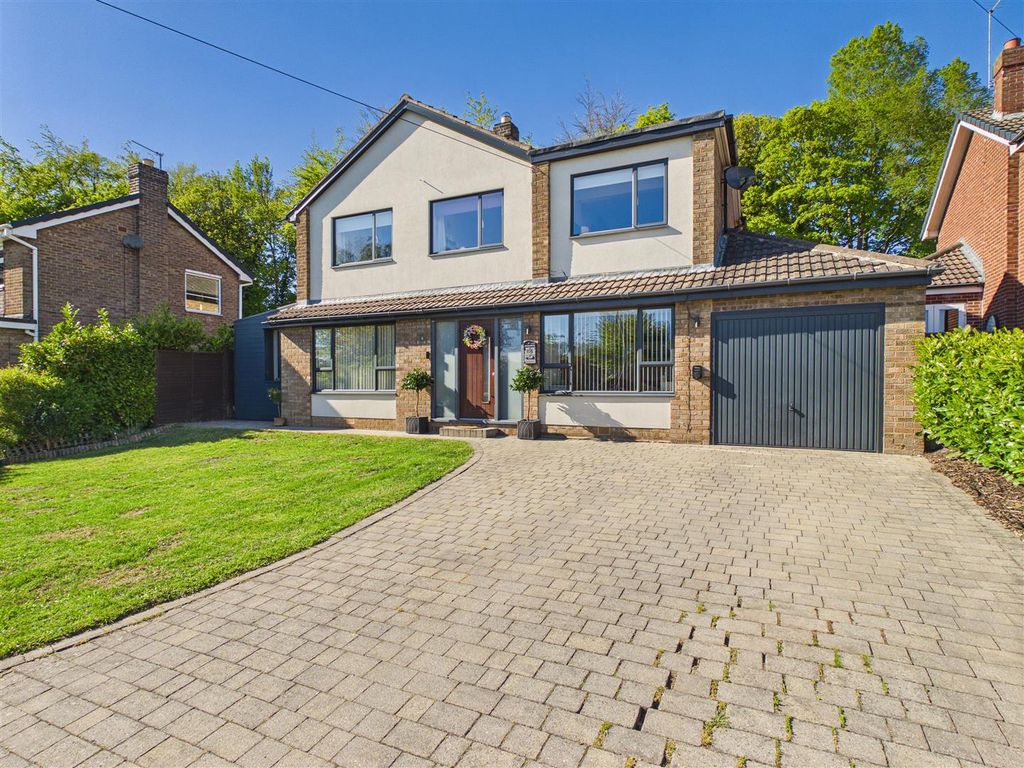 Property photo 1 of 24 West Parklands Drive - Main