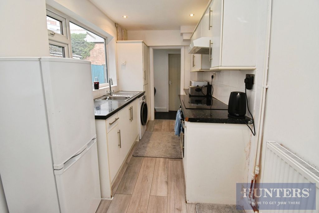 Property photo 3 of 9 Pbox-Img.Jpg