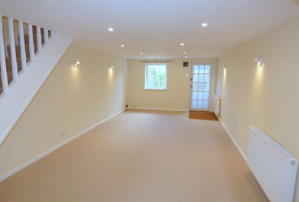 Property photo 2 of 11 Dining/Sitting Room