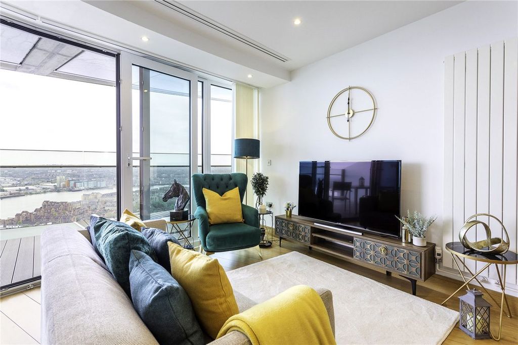 Property photo 2 of 23