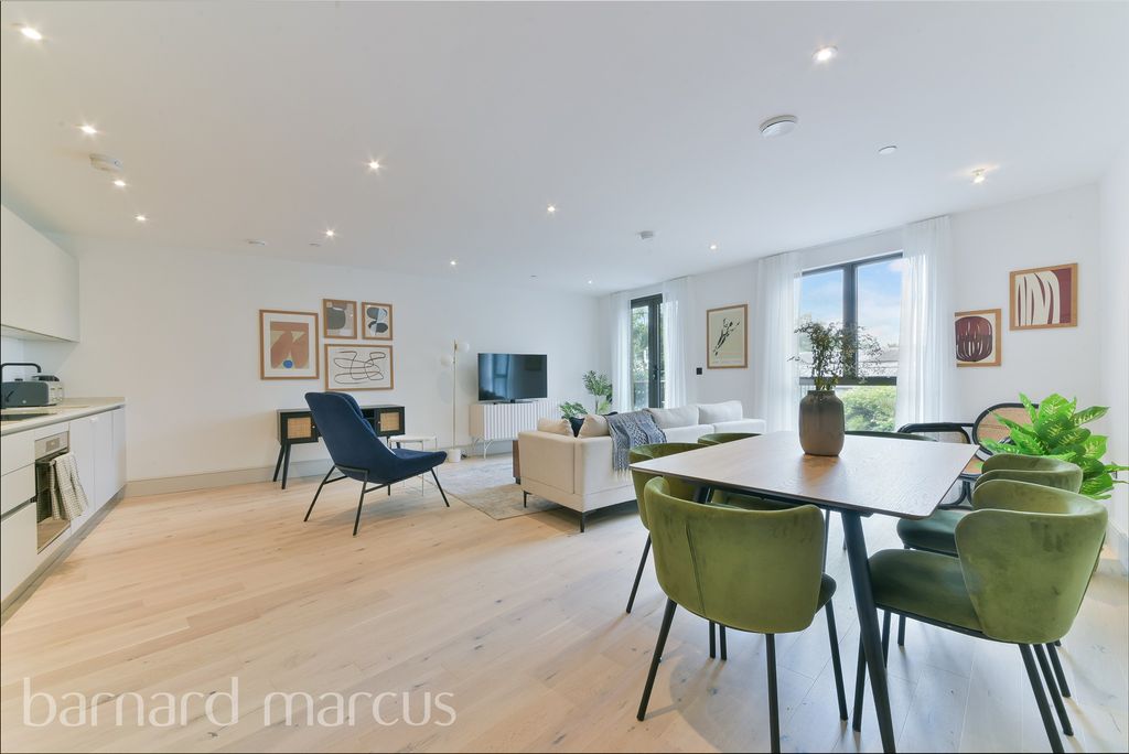 Property photo 2 of 11