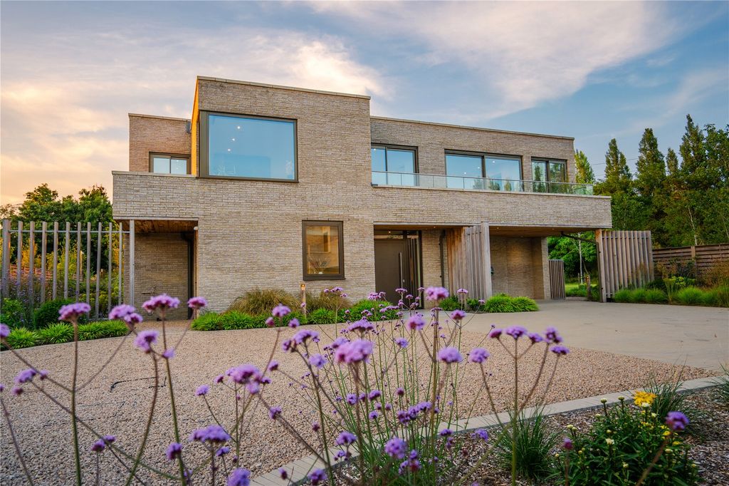 Property photo 1 of 34 Picture No. 65