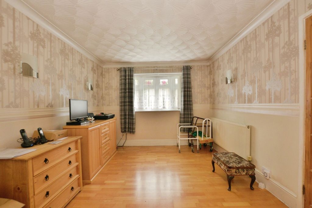 Property photo 3 of 15 Dining Room