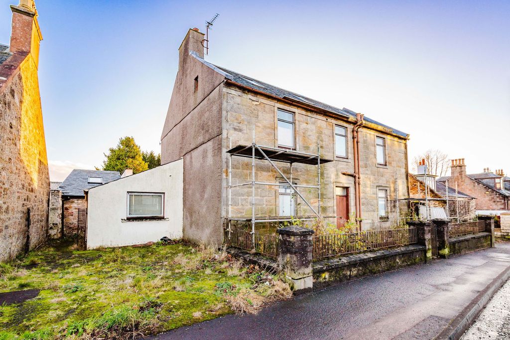 Property photo 3 of 33