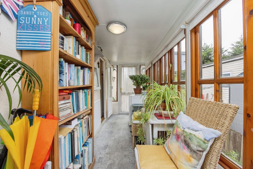 Property photo 3 of 15 Photo