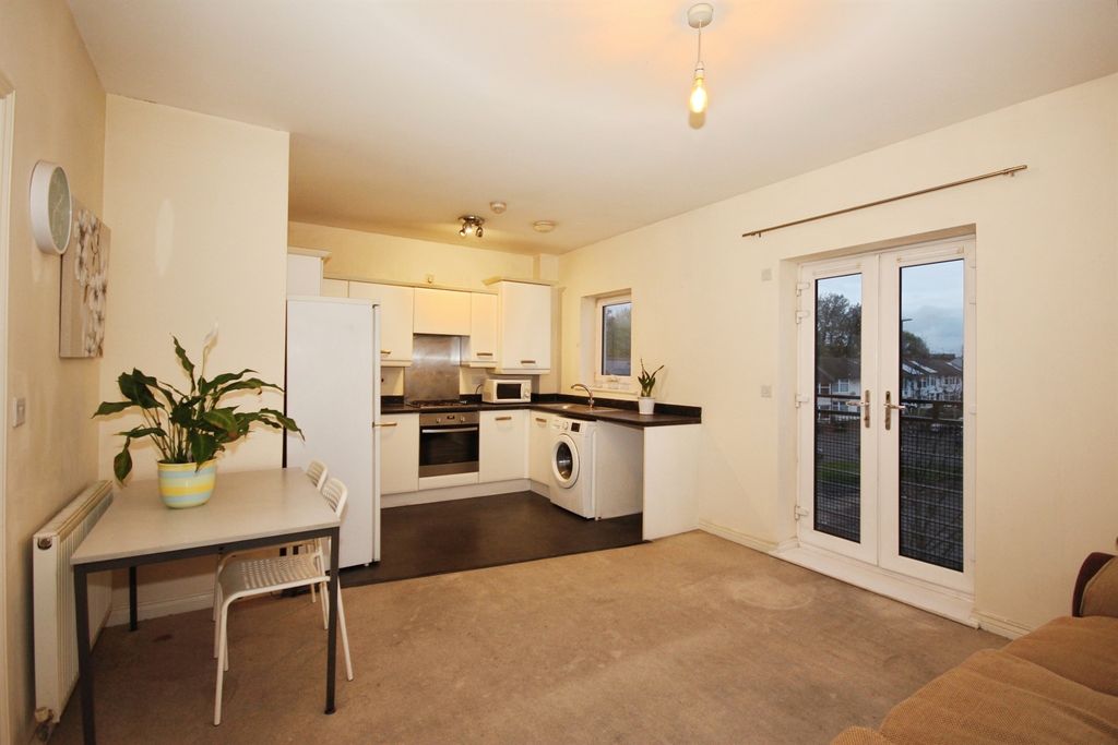 Property photo 3 of 13