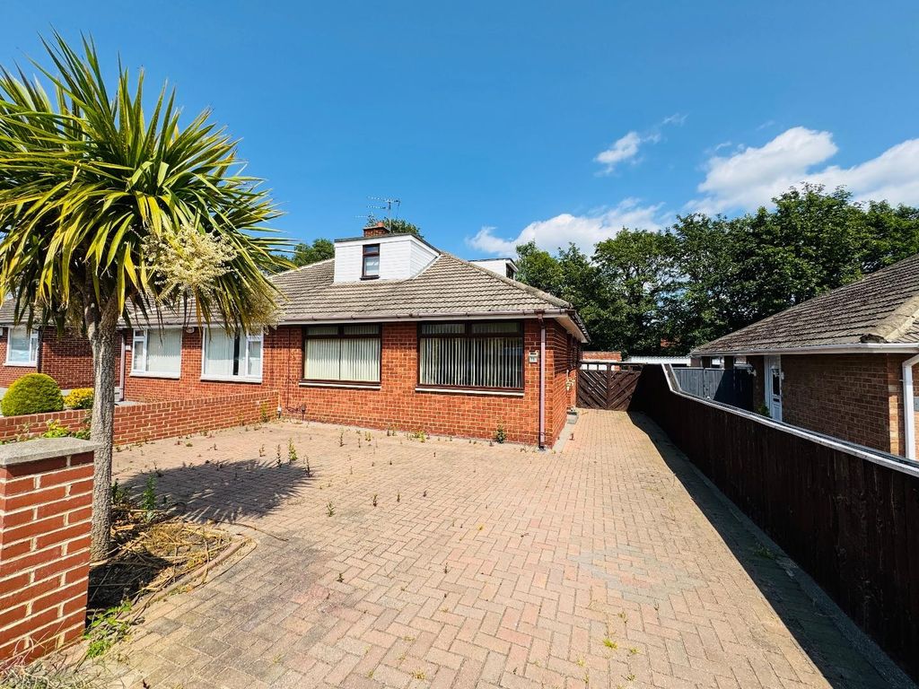 Property photo 1 of 12 Front
