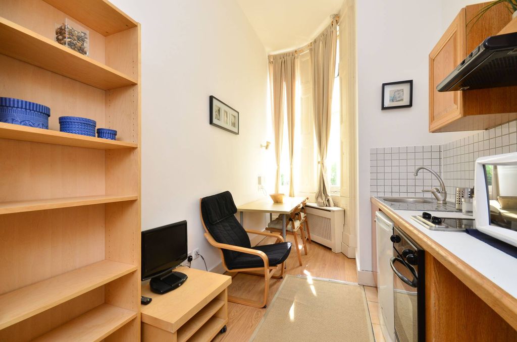 Property photo 3 of 7