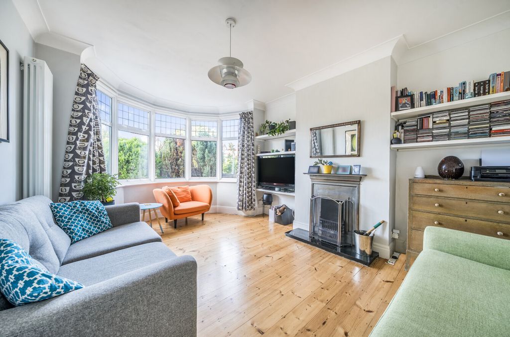 Property photo 2 of 20 1358844-5-68d482A...