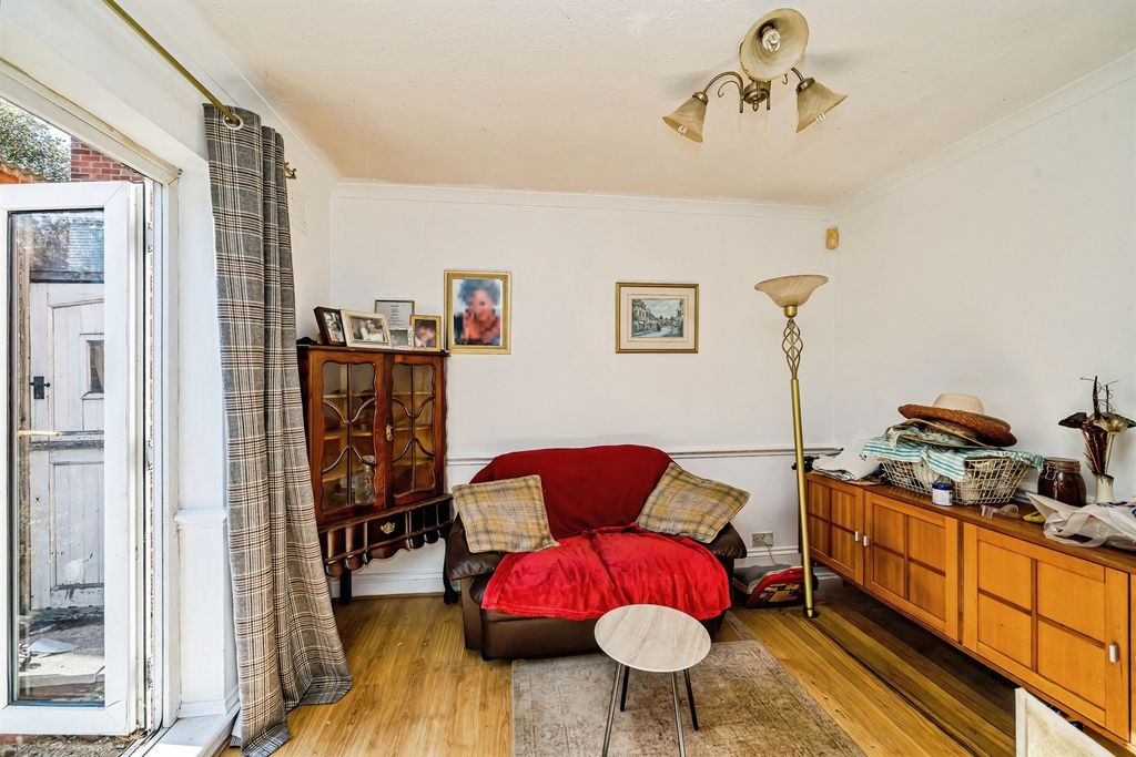 Property photo 3 of 14