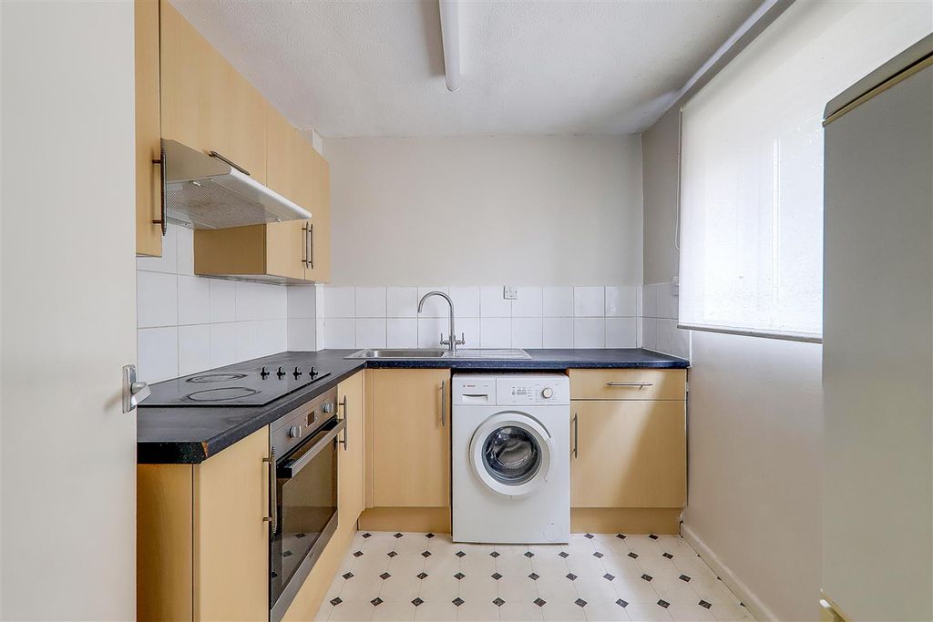Property photo 3 of 6 Kitchen.Jpg