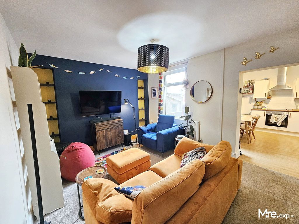 Property photo 2 of 14