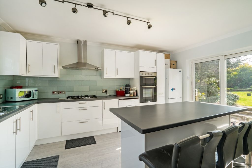 Property photo 2 of 23 Windrush 295858 -...