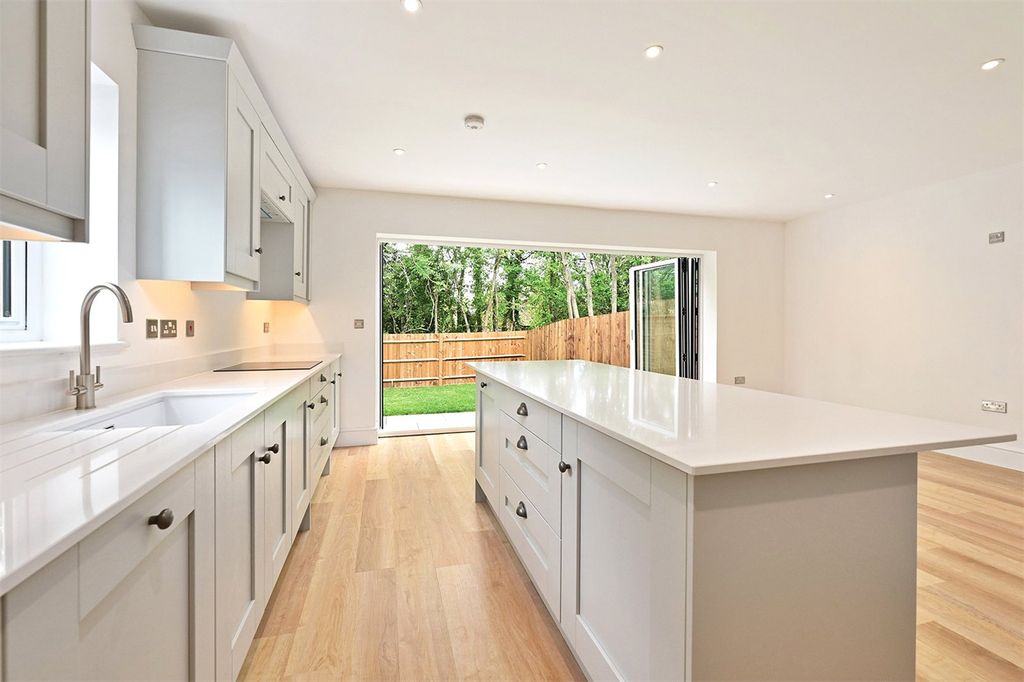 Property photo 3 of 15 Picture No. 04