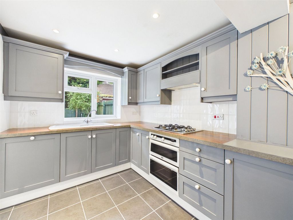 Property photo 3 of 27 Picture No. 33