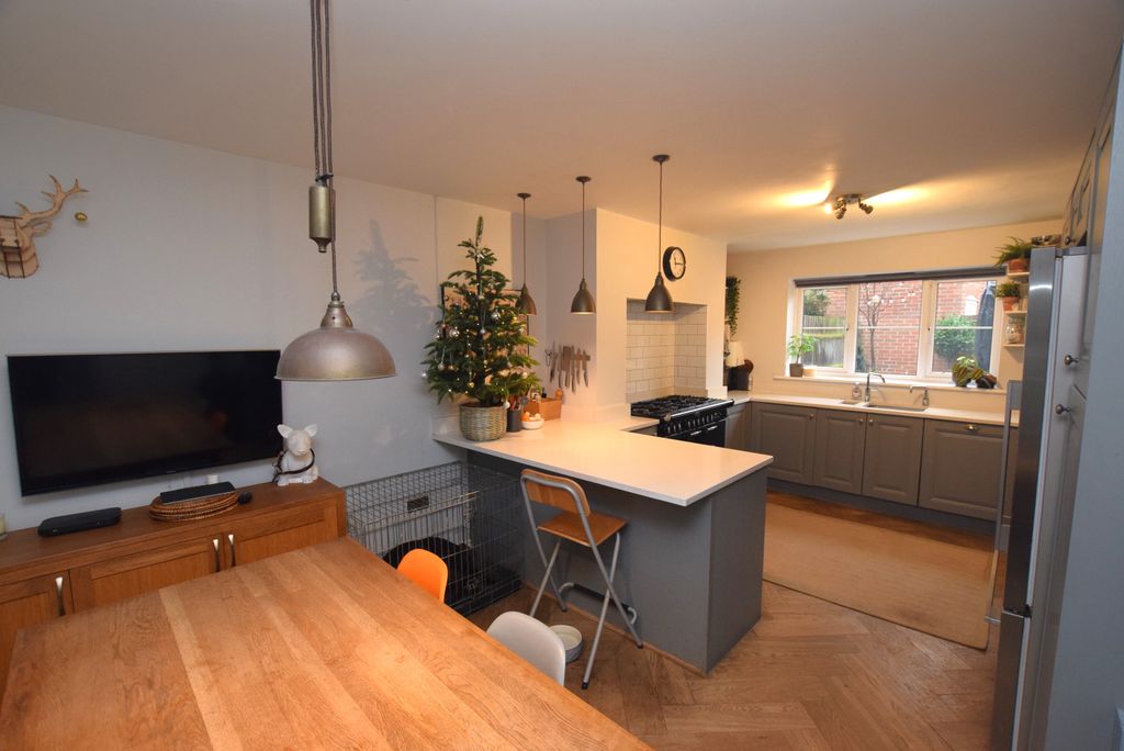 Property photo 2 of 14 Dsc_2440