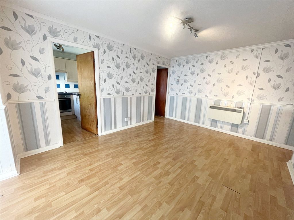 Property photo 3 of 8 Picture No. 05