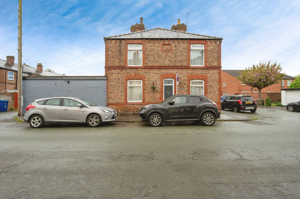 Property photo 1 of 14