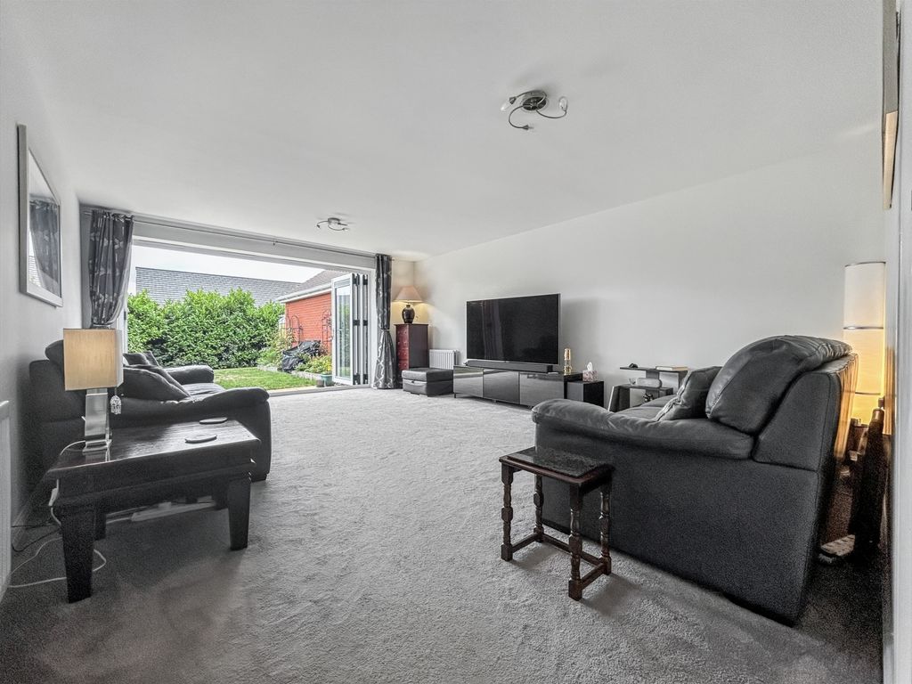 Property photo 3 of 25 Img1274