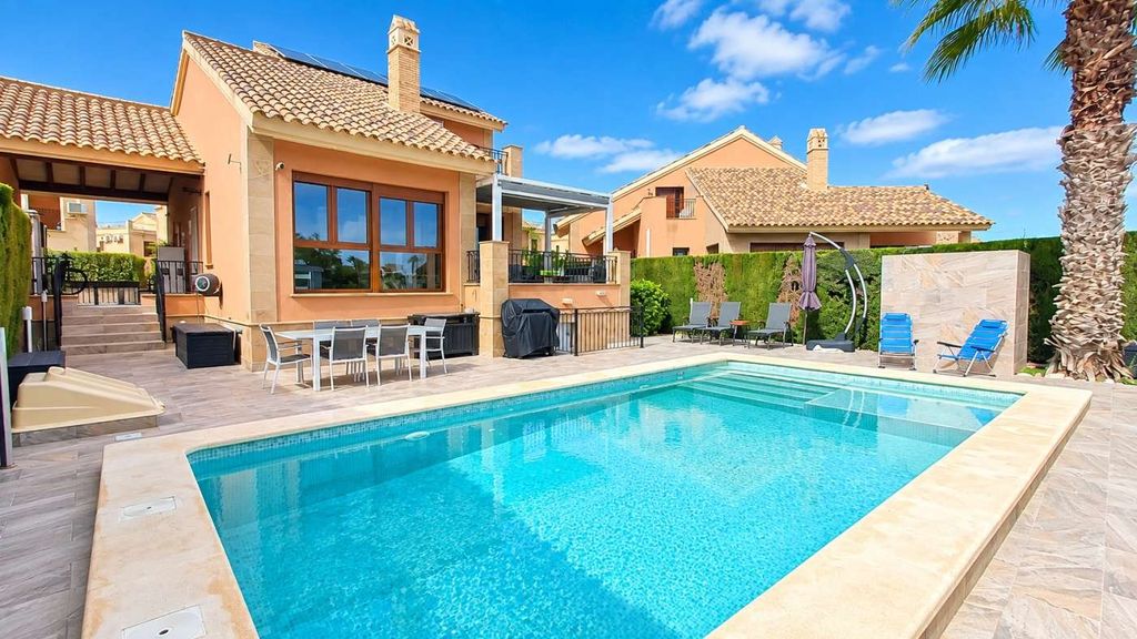 Property photo 1 of 25 Exceptional Frontline Golf Villa With Private Pool
