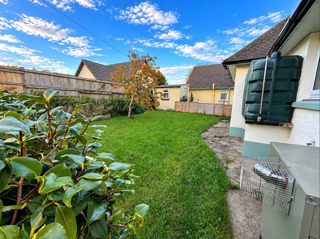 Property photo 2 of 14 Picture No. 33