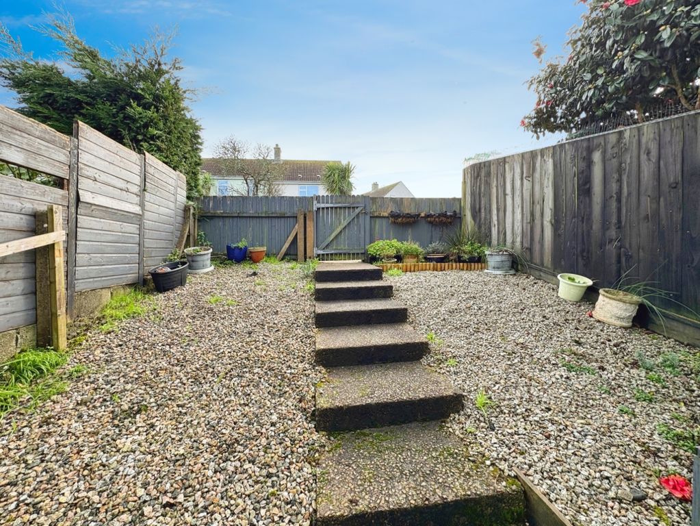 Property photo 2 of 25