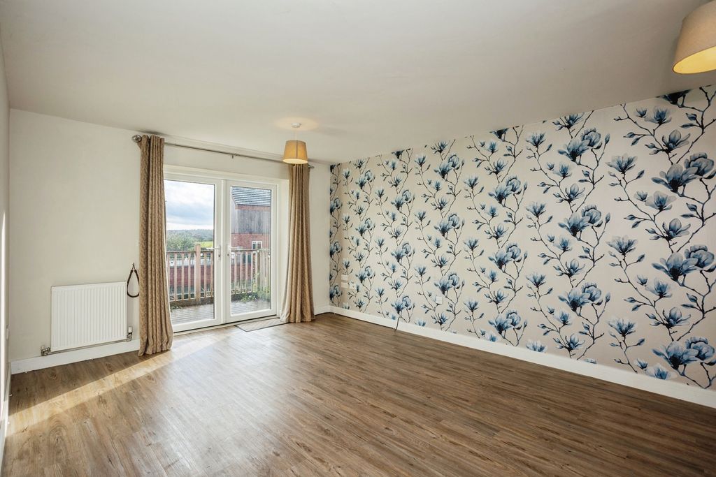 Property photo 3 of 19 Pbox-Img.Jpg