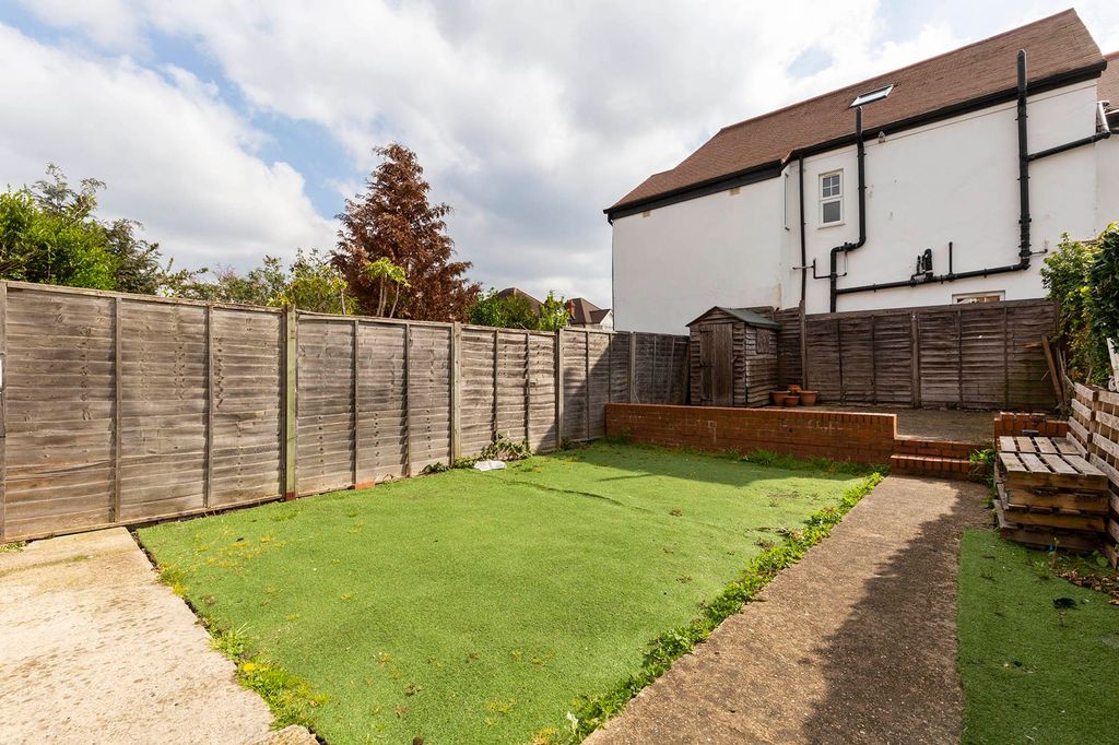 Property photo 2 of 18