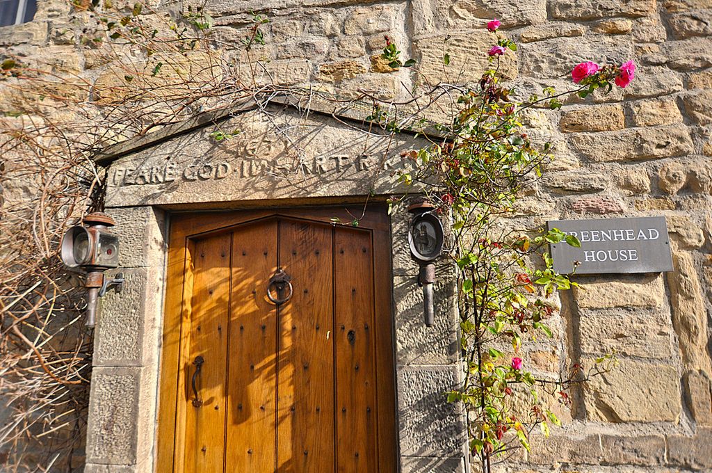 Property photo 2 of 38