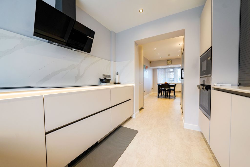 Property photo 3 of 25 Dsc04843