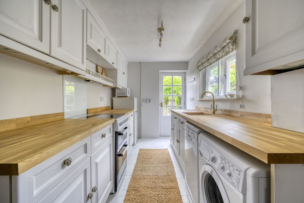 Property photo 3 of 13 Dsc_8474