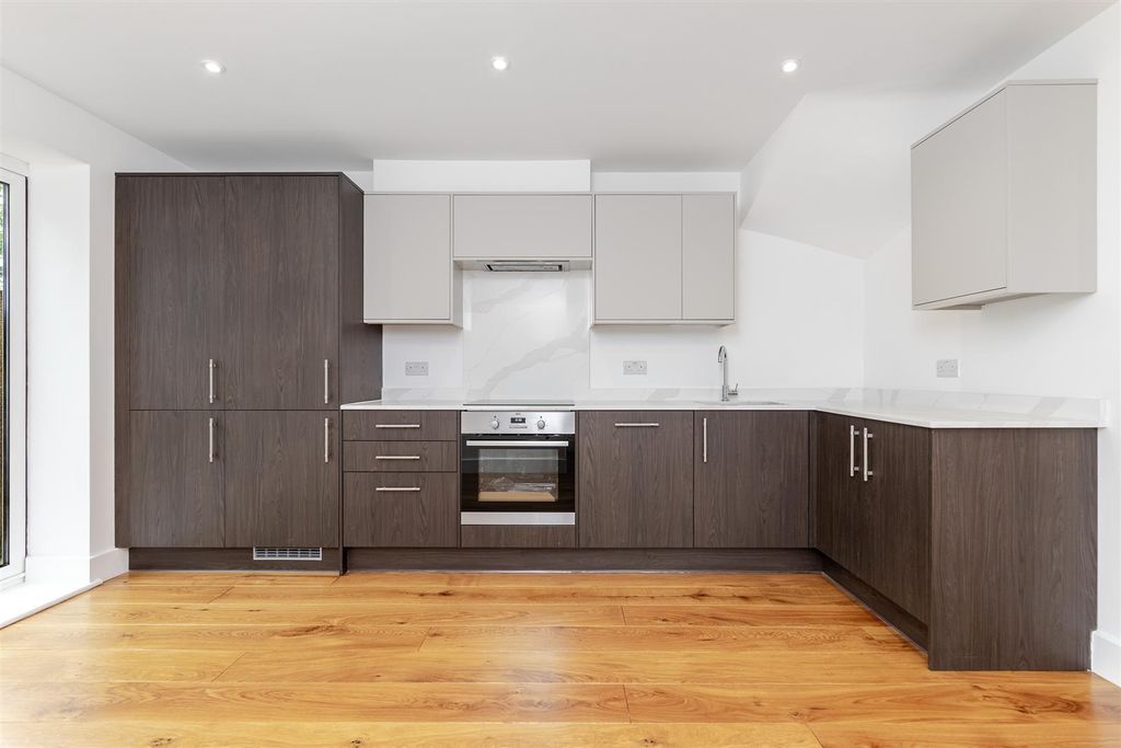 Property photo 1 of 27 73Hardwickeplace-13.Jpg