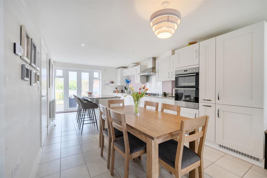 Property photo 2 of 16 1440633-16-69d7c28037432.Jpg