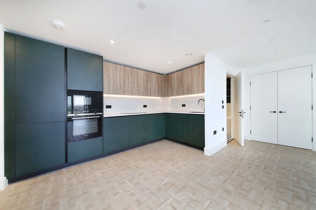 Property photo 1 of 28