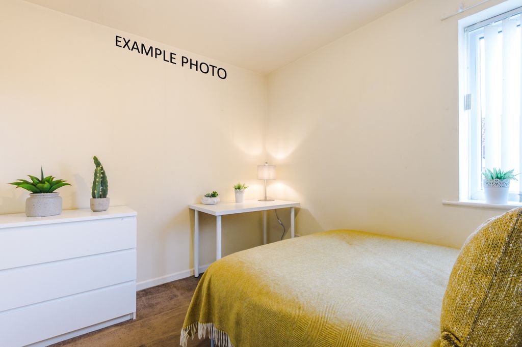 Property photo 2 of 8 86 Lloyd Mansions Example Bedroom 1