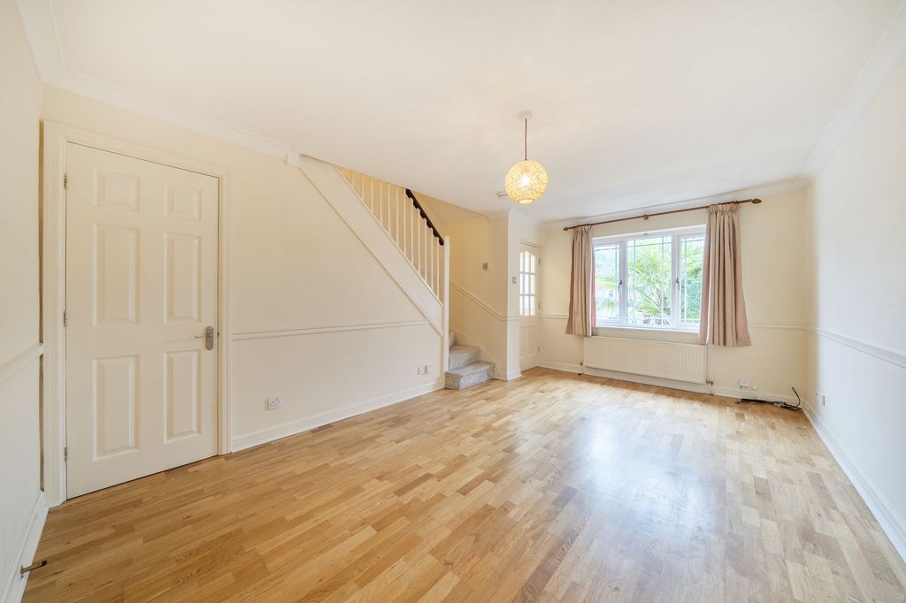 Property photo 3 of 12
