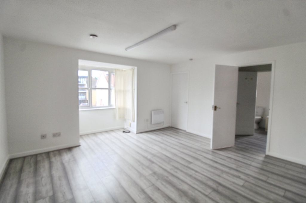 Property photo 1 of 7 Studio