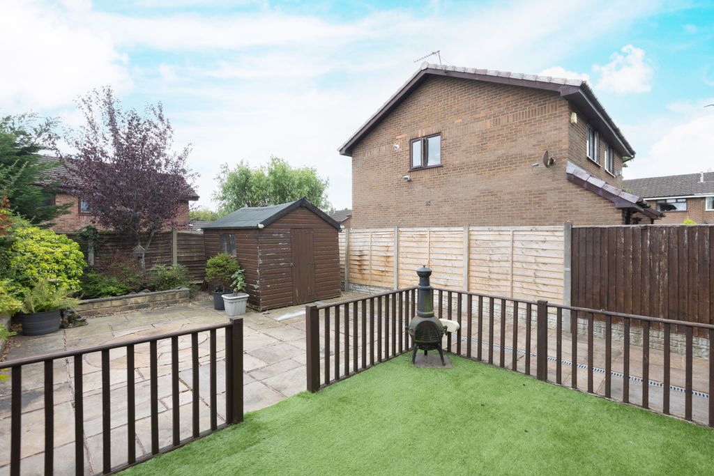 Property photo 3 of 16 22 Ash Coppice-13