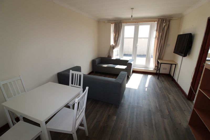 Property photo 2 of 15 Photo 16