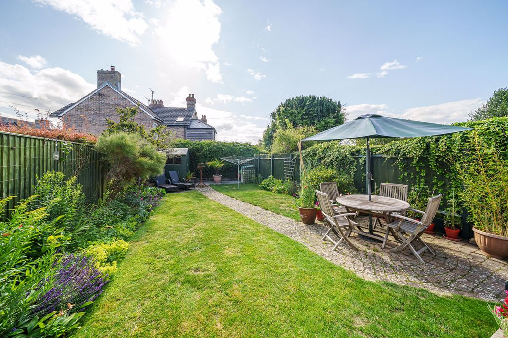 Property photo 3 of 11