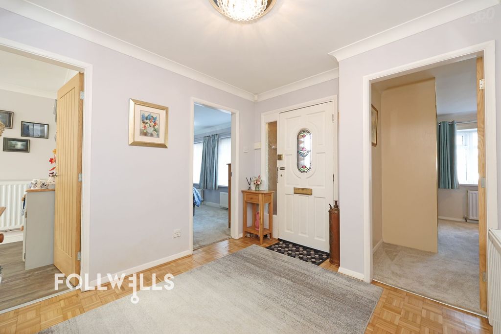 Property photo 2 of 24