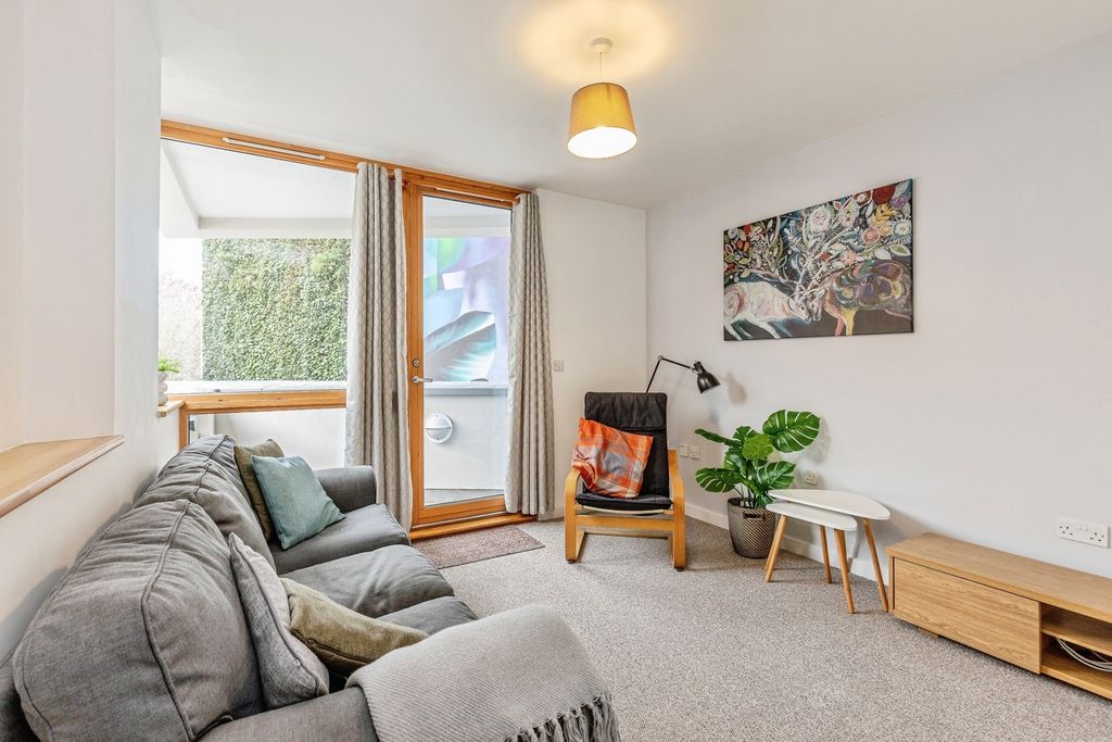 Property photo 2 of 13 Pbox-Img.Jpg