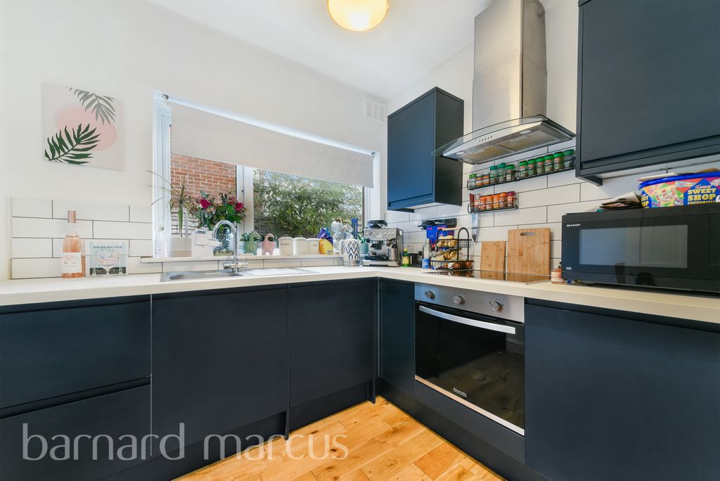 Property photo 1 of 8 Image