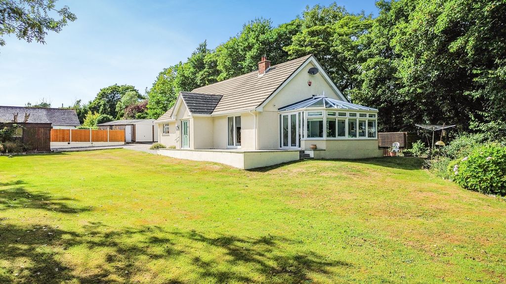 Property photo 1 of 20